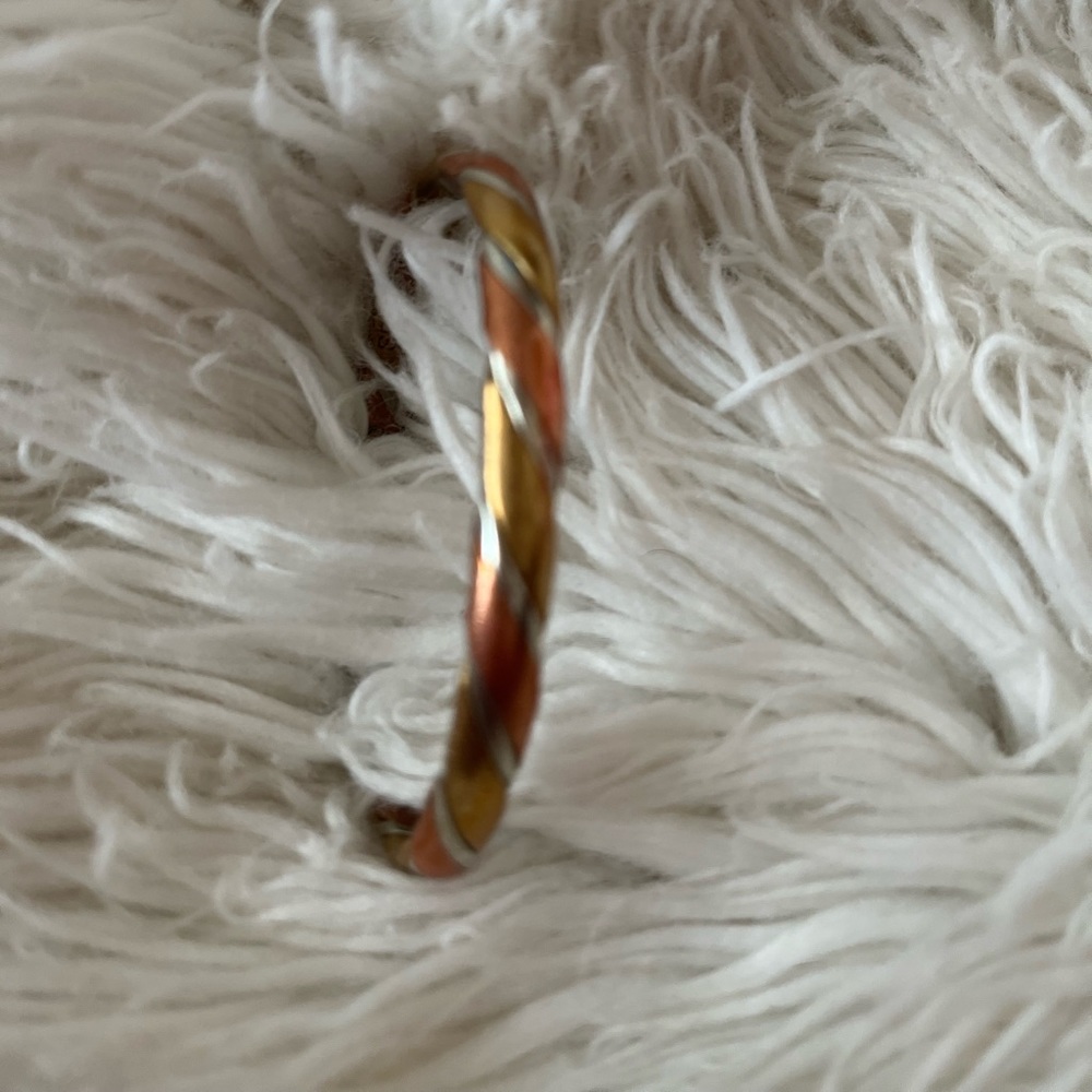 Sergio Lub magnetic bracelets.